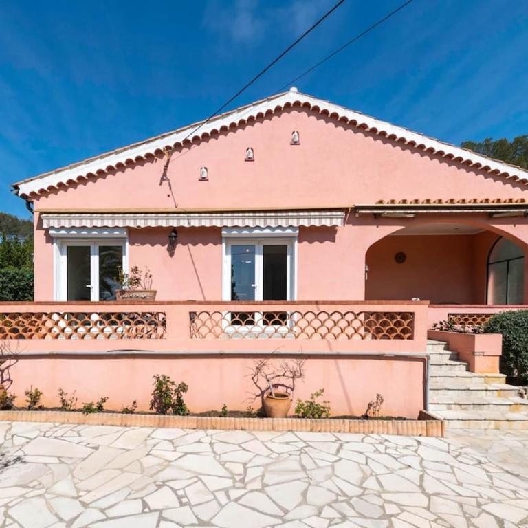Villa with Pool and barbecue in the city center - Villa - 17