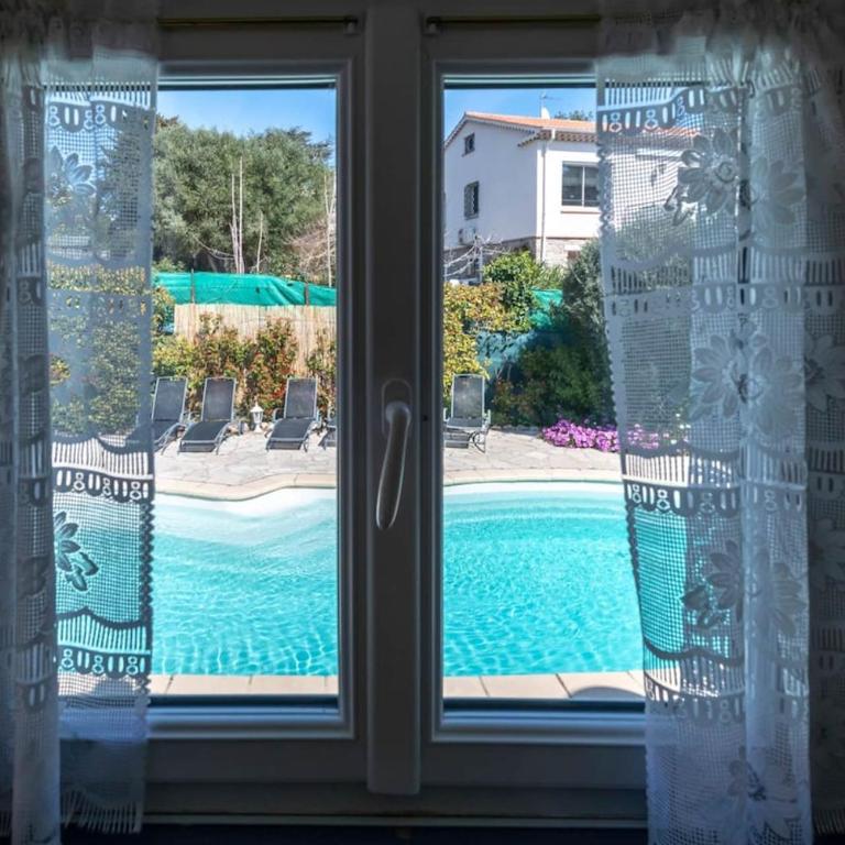 Villa with Pool and barbecue in the city center - Villa - 18