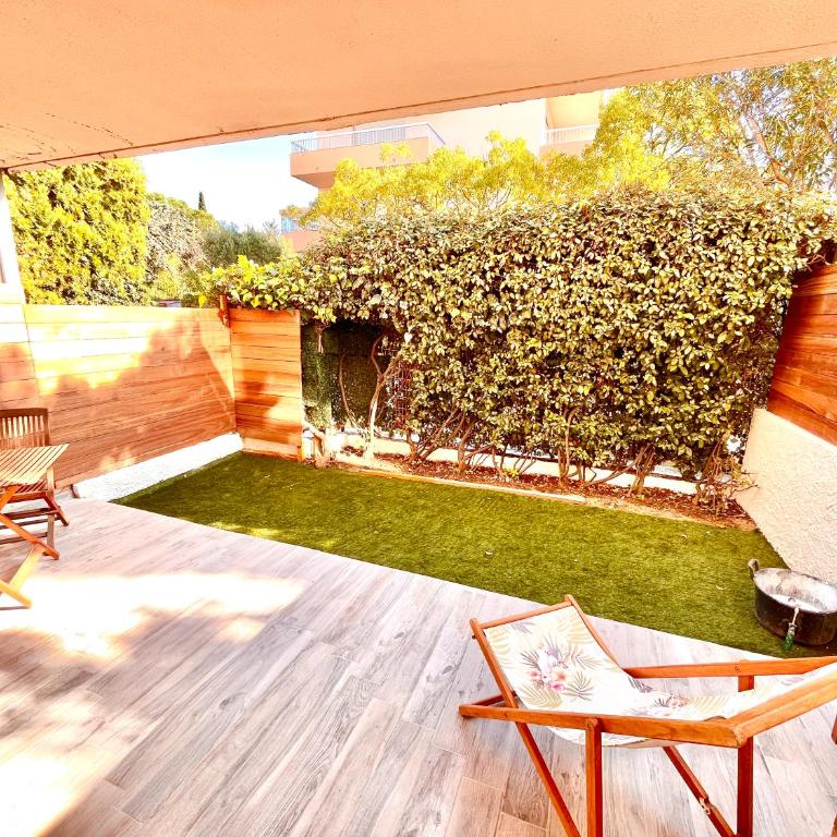Sanary centre charmant studio 28m2 avec jardin parking privé - Apartment mit 1 Schlafzimmer - 17