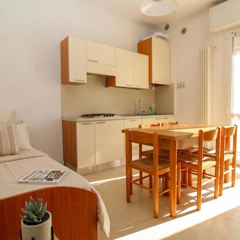 50 Bilocale a pochi passi dal mare - Appartamento con 1 Camera da Letto, Balcone e Vista Mare - 1