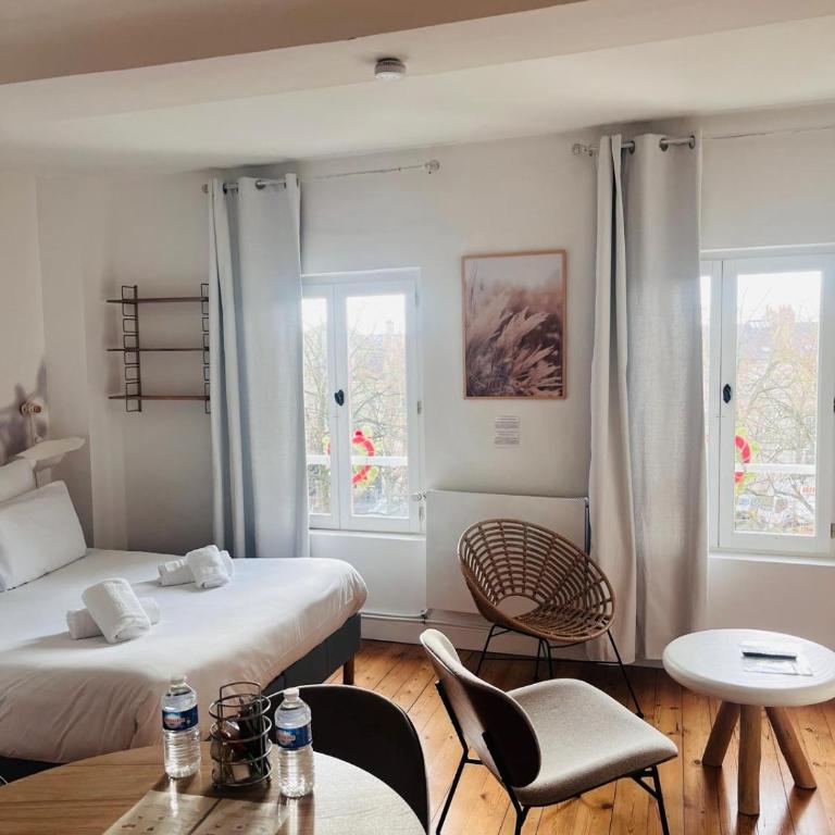 Villa Robs - Studios et Appartements - Localisation idéale - Studio Lit Queen-Size - 2