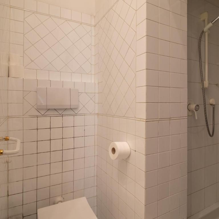 Praty Rooms - Familienzimmer mit eigenem externen Bad - 6