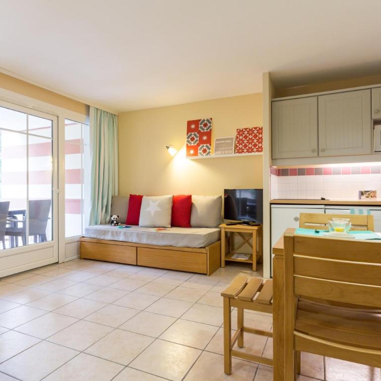 Résidence Pierre & Vacances Les Dunes du Médoc - Appartement 1 Chambre avec Terrasse ou Balcon (5 Personnes) - Vue sur Piscine - 3