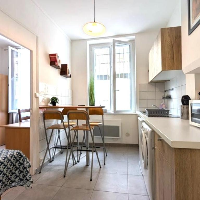 Super cozy apartment avec stationnement gratuit - Appartement 1 Chambre - 5
