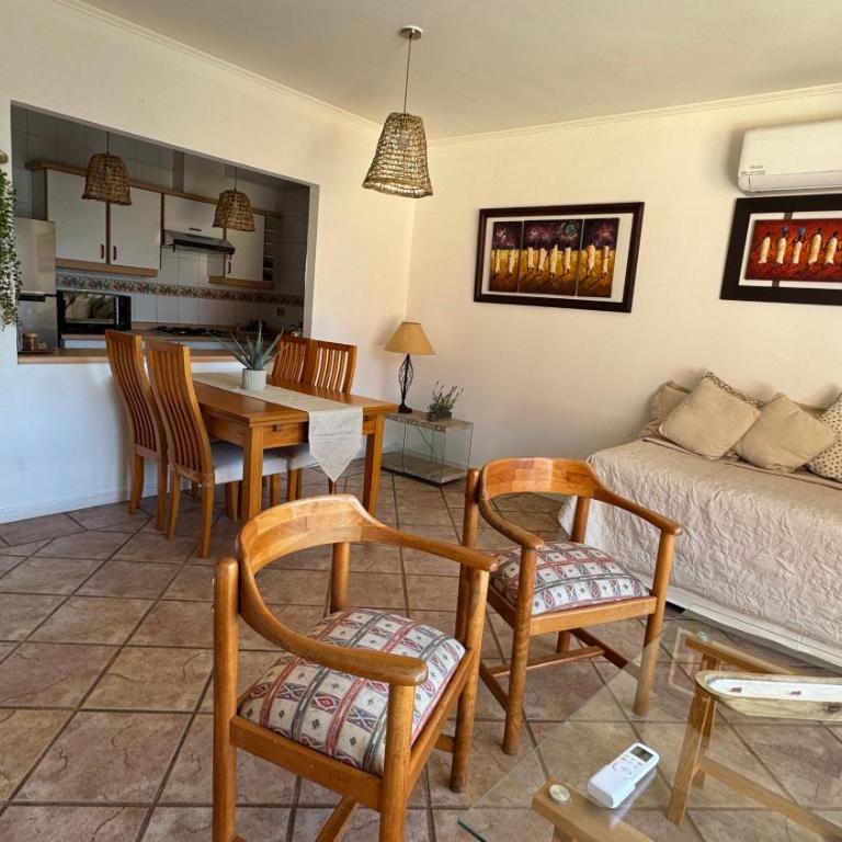Hermoso y Acogedor Departamento en el Centro Pucon - Two-Bedroom Apartment - 2