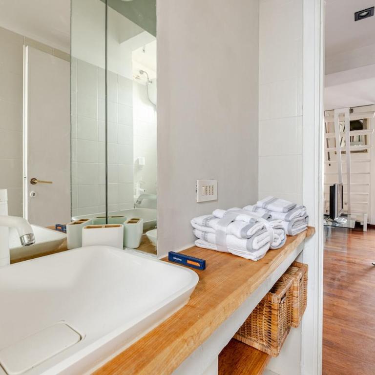 Modern Apartment with St Peter s Dome View - Appartamento con 2 Camere da Letto - 6
