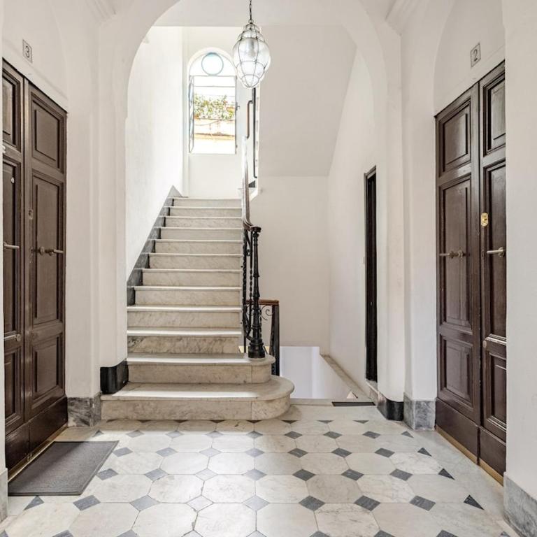 Modern Apartment with St Peter s Dome View - Appartamento con 2 Camere da Letto - 2