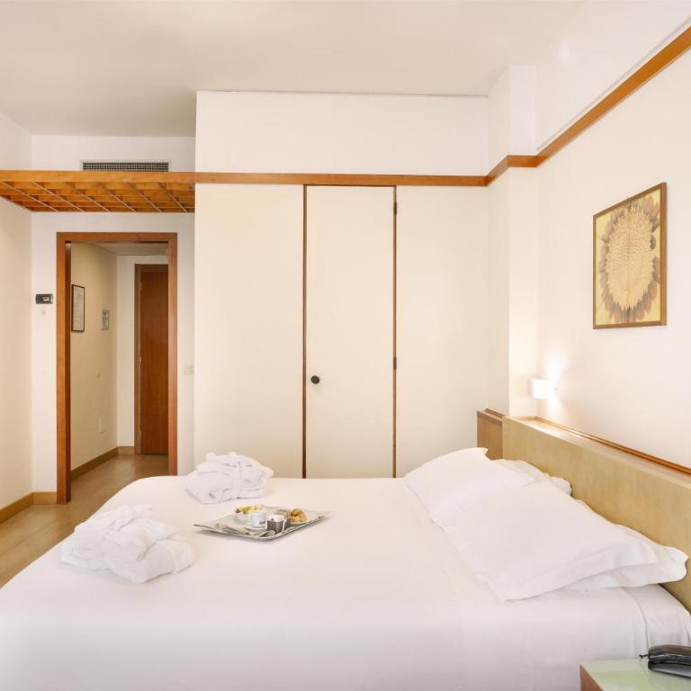 Best Western City Hotel - Classic Queen Room - Non-Smoking - 3