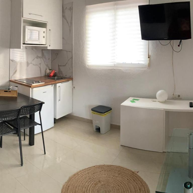 La Colina Apto Piscina Terraza Wi-Fi Torremolinos - Apartamento de 1 dormitorio - 5