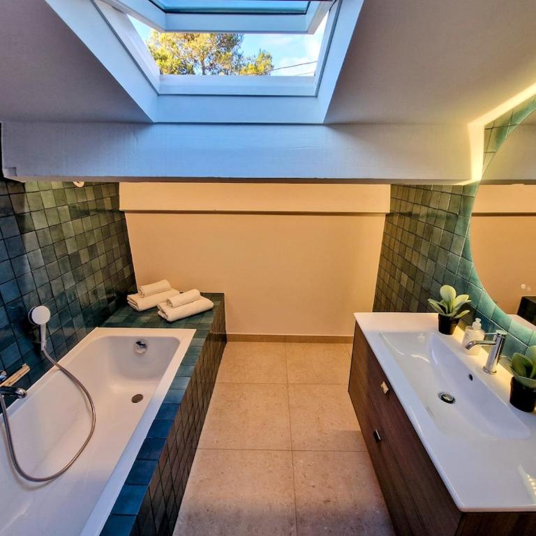 Villa Miougrano, Vue Exceptionnelle, Standing, Piscine, Climatisation - Villa - 38