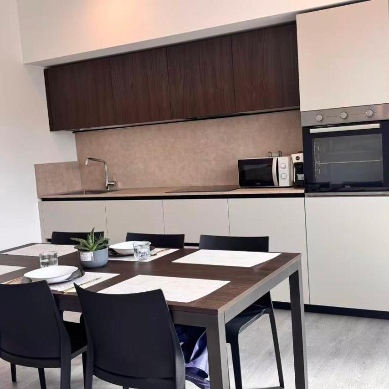 Venice Mestre, New 3 rooms Apartment with 3 Baths - Appartamento con 3 Camere da Letto e con Balcone - 4