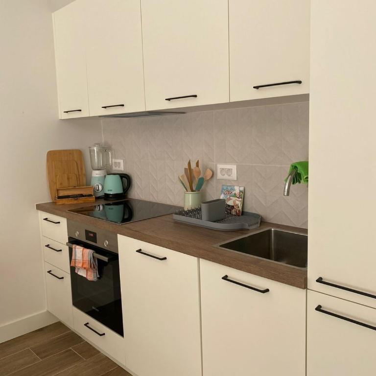 Lustica Bay Centrale by 2BHome - Studio sa Sofom na Izvlačenje - 3