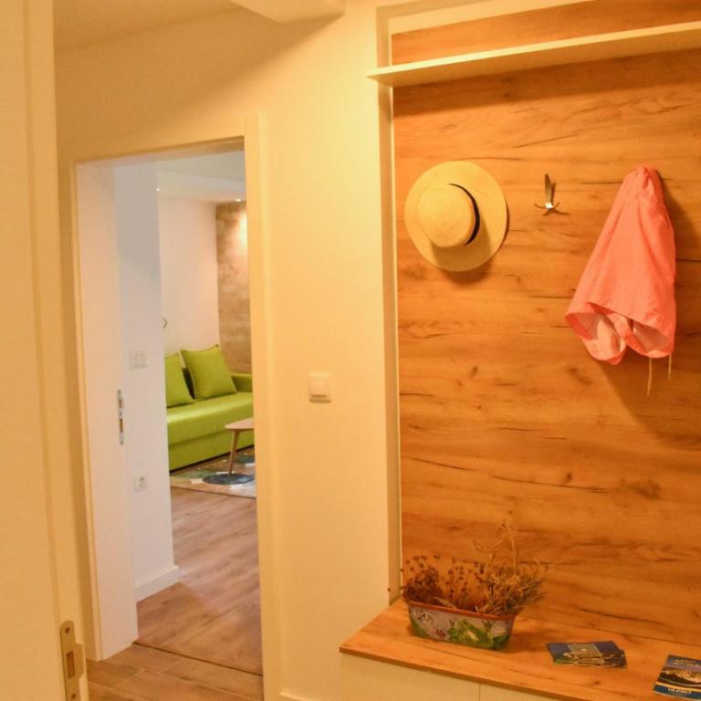 Villa Deti - Deluks Dvokrevetna soba sa Bračnim Krevetom, Balkonom i Pogledom na More - 6