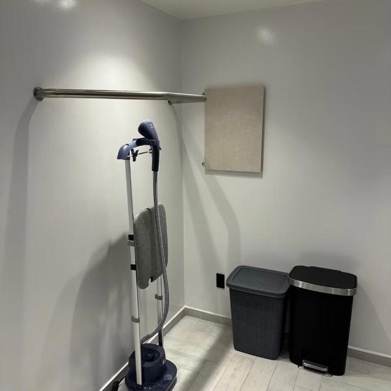Modern sky suite strategic location Jump-In - One-Bedroom Apartment - 24