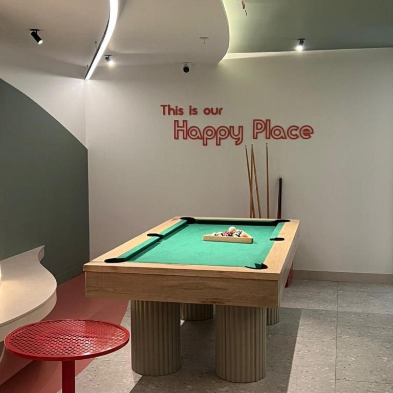 Modern sky suite strategic location Jump-In - One-Bedroom Apartment - 32