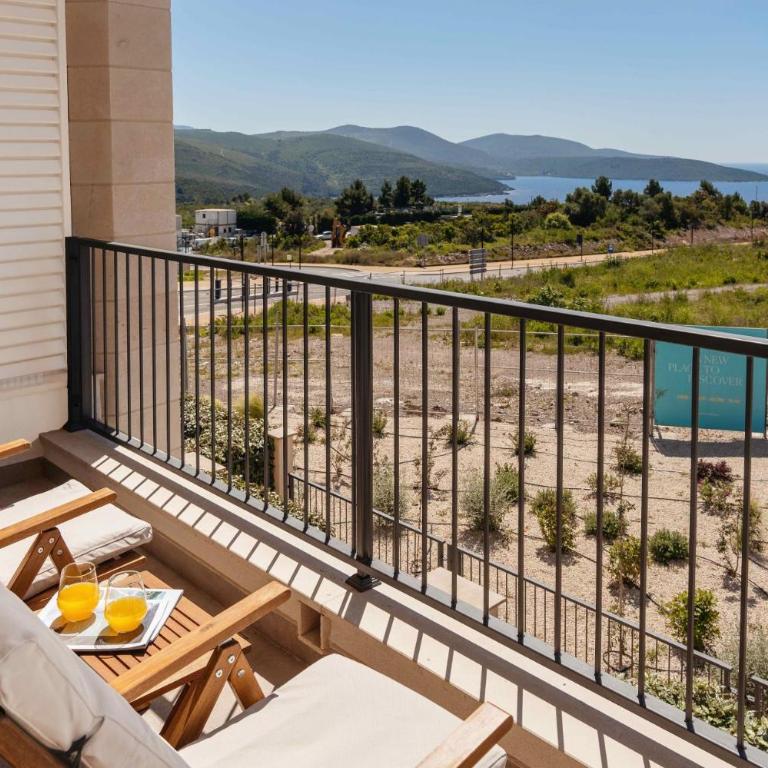 Lustica Bay Centrale by 2BHome - Apartman s 1 Spavaćom Sobom i Pogledom na Bazen - 12