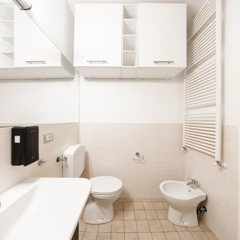 Tiro Suites in the center of Bologna - Camera Tripla con Bagno Privato - 4
