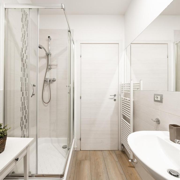 Tiro Suites in the center of Bologna - Camera King Deluxe - 9