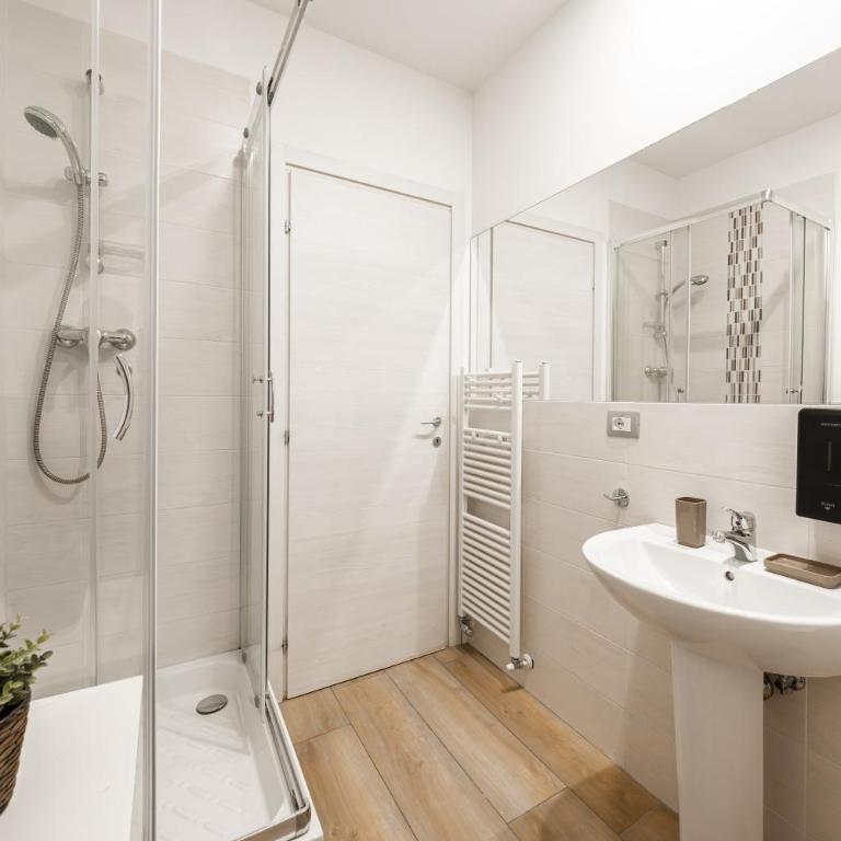 Tiro Suites in the center of Bologna - Camera King Deluxe - 10