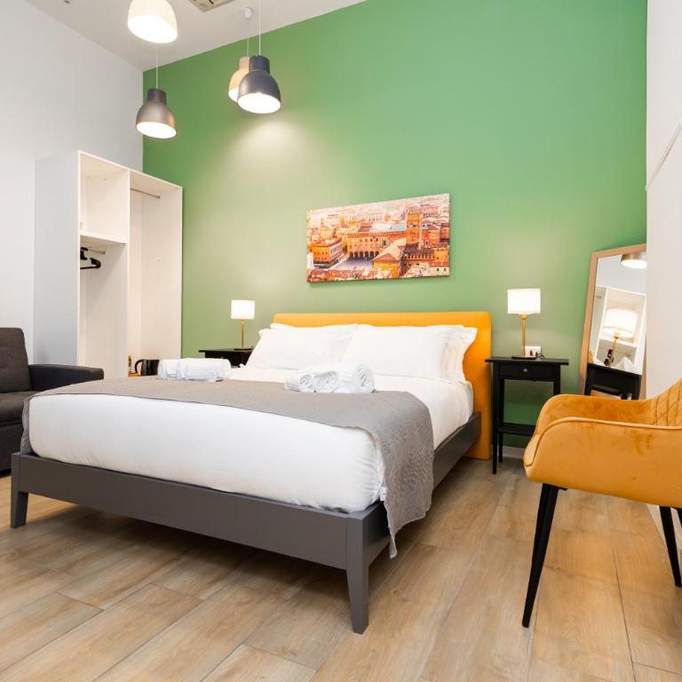 Tiro Suites in the center of Bologna - Camera Tripla con Bagno Privato - 8