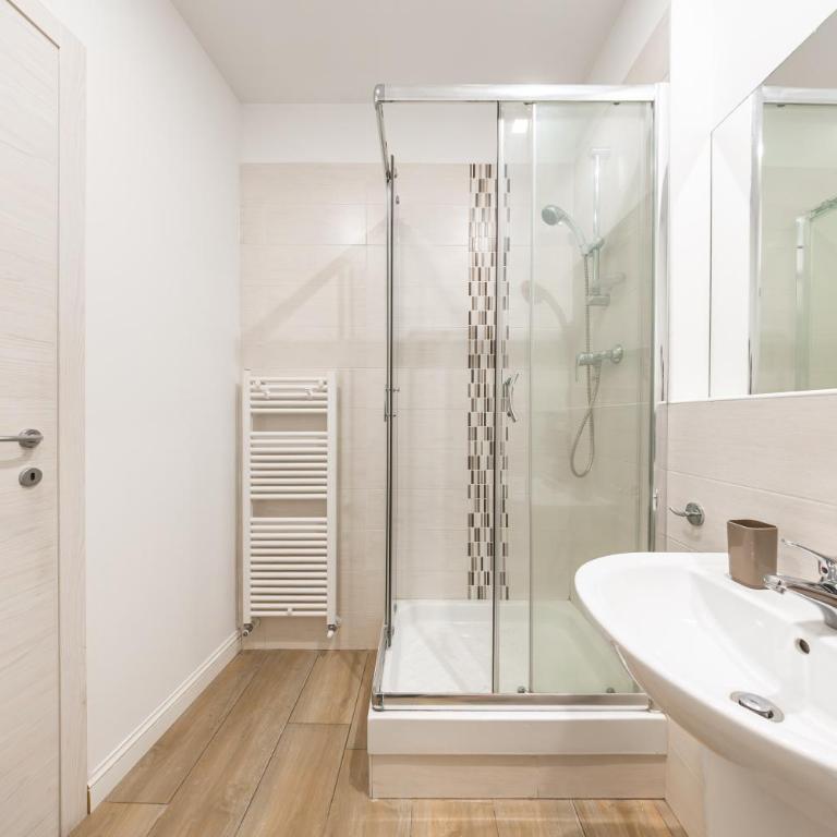 Tiro Suites in the center of Bologna - Camera King Deluxe - 7