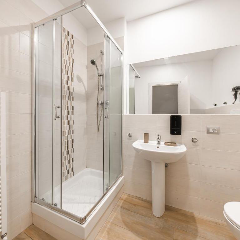 Tiro Suites in the center of Bologna - Camera King Deluxe - 9