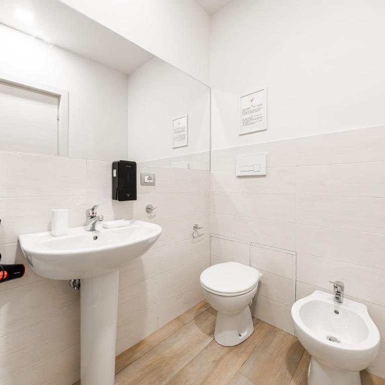 Tiro Suites in the center of Bologna - Camera Matrimoniale con Bagno Privato - 10