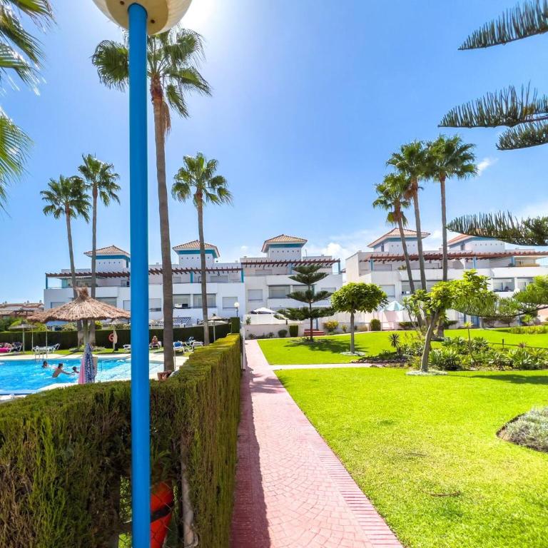 Casa adosada familiar en complejo con piscina - Bel Air 28 - Casa de 4 dormitorios - 44