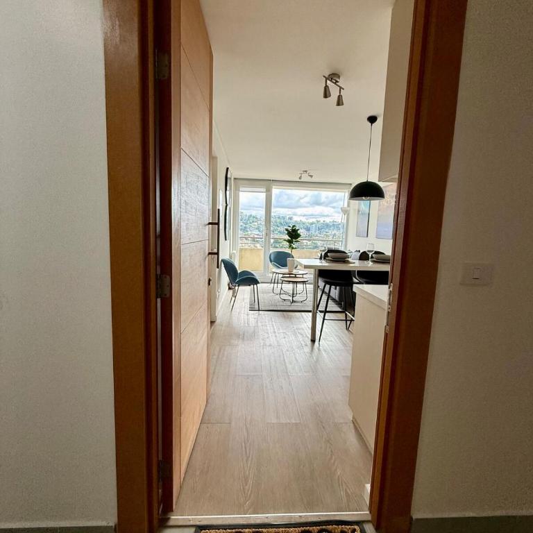 Comodo Depto con estacionamiento en Puerto Montt - Two-Bedroom Apartment with Balcony and Terrace - 5