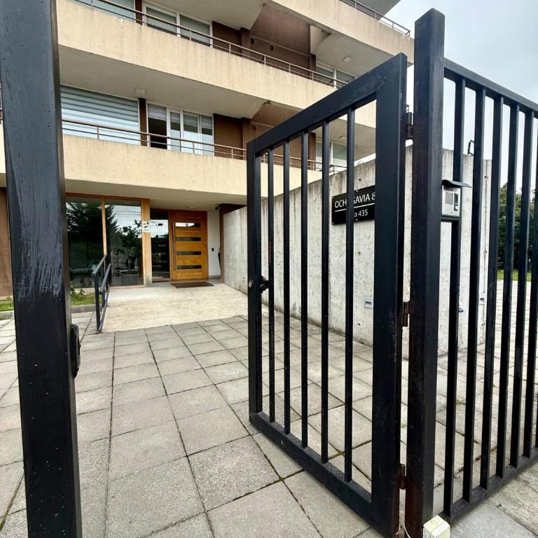 Comodo Depto con estacionamiento en Puerto Montt - Two-Bedroom Apartment with Balcony and Terrace - 11