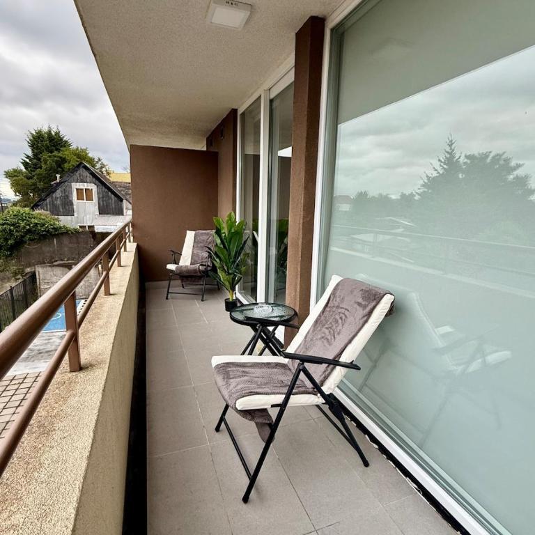 Comodo Depto con estacionamiento en Puerto Montt - Two-Bedroom Apartment with Balcony and Terrace - 15