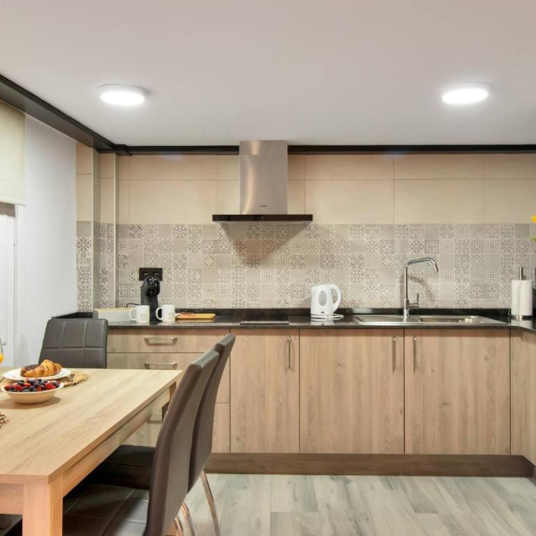 Moderno loft en el corazón histórico de Estepona - CASA PEPITA 17 - Apartamento de 2 dormitorios - 15