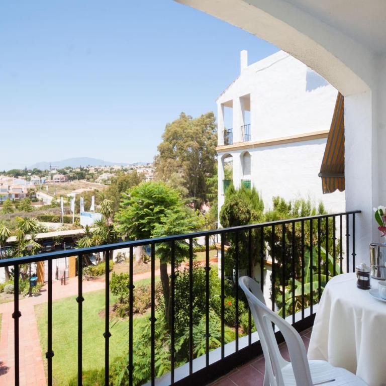 Apartamento con piscina cerca del golf en Atalaya - ATALAYA DEL GOLF 31 - Apartamento de 3 dormitorios - 13