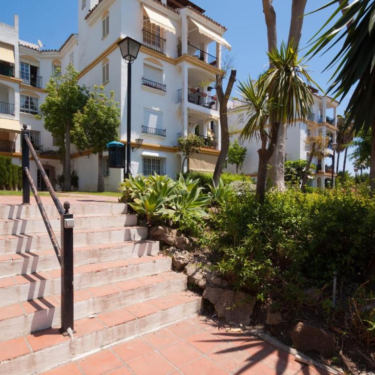 Apartamento con piscina cerca del golf en Atalaya - ATALAYA DEL GOLF 31 - Apartamento de 3 dormitorios - 31