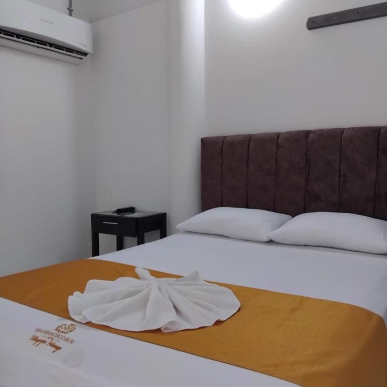 Hotel SR, Villa Garzón - Habitación Doble con balcón - 1