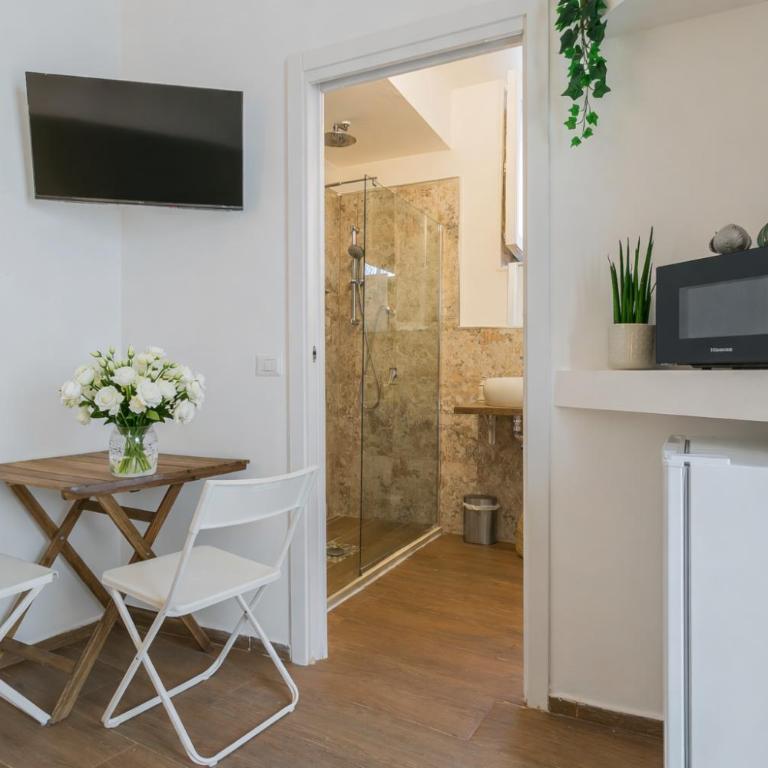 Sunny Vibes Monopoli - Deluxe King Suite - 14