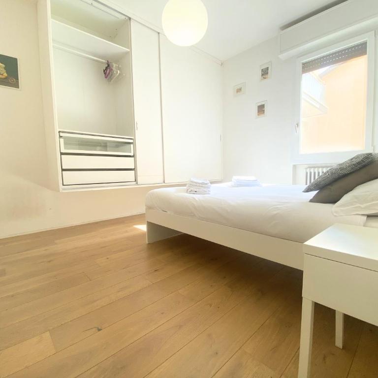 Large Apartment with Courtyard - Historic Center - Appartamento con 2 Camere da Letto - 3