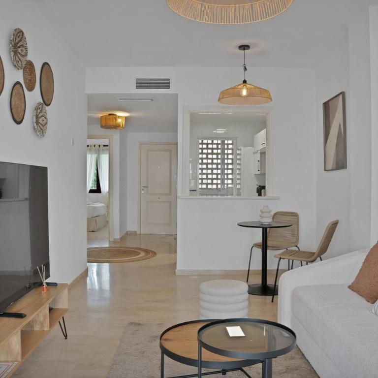 Elegance and luxury with a pool in Miraflores Golf - CASA GOLF RIVIERA PARK 3 2 E - Apartamento de 2 dormitorios con vistas a la piscina - 17