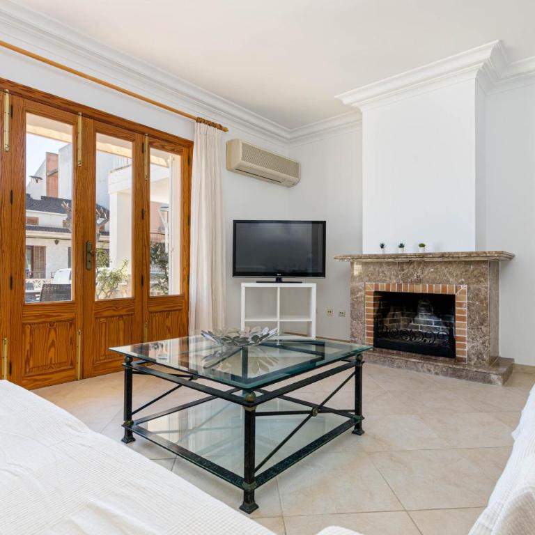 YourHouse Casa Rafael - Four-Bedroom House - 14