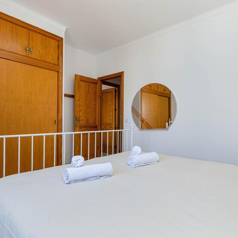 YourHouse Casa Rafael - Four-Bedroom House - 22