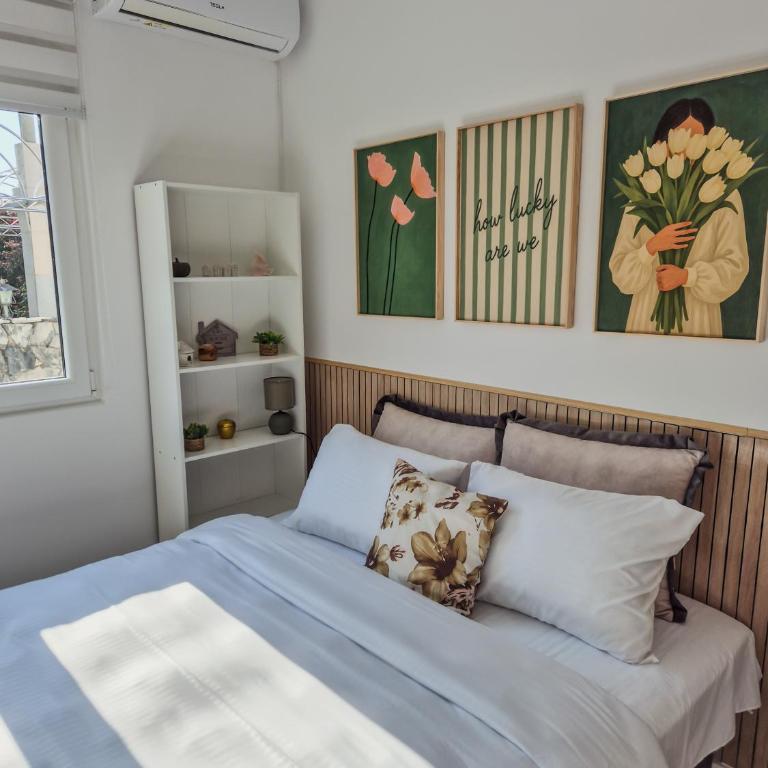 Bonaca Holiday Apartments Bar - Studio with Mountain View - 1