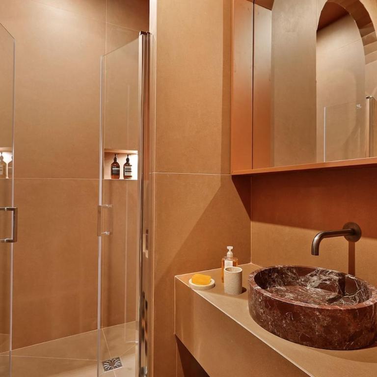 unique Marais - Three-Bedroom Deluxe Apartment - 9