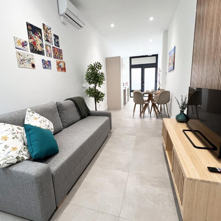 Loft Valencia R41 A B - Ground & Monteolivete Vibes - One-Bedroom Apartment - 14