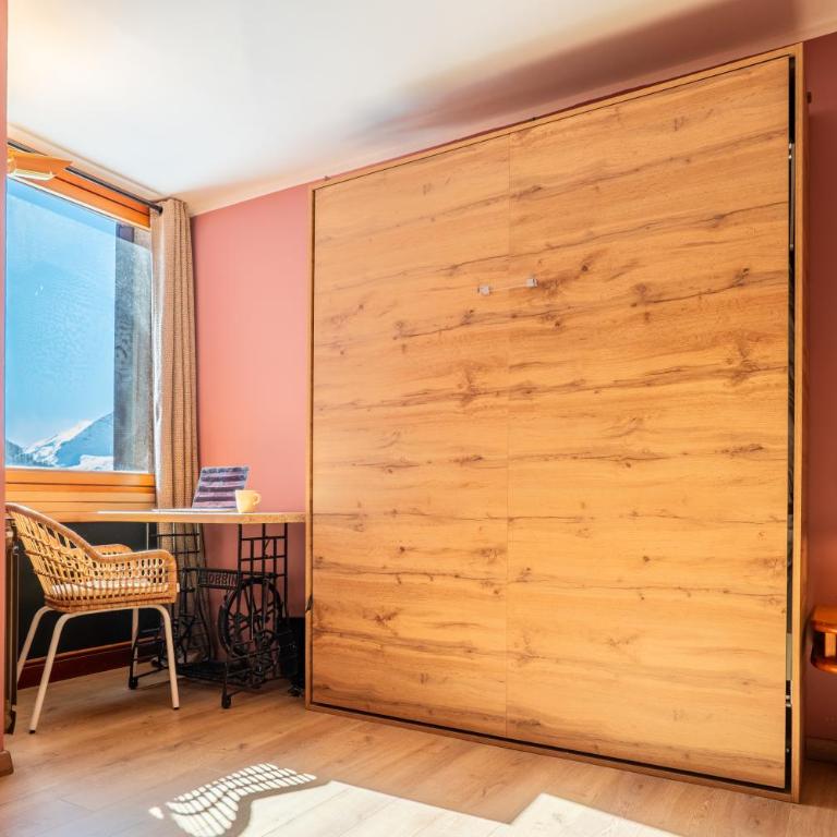 HelloCHALET Casa Lobita - Panoramic Balcony Apartment Walk to Gondola - Appartamento con 1 Camera da Letto e Balcone - 19