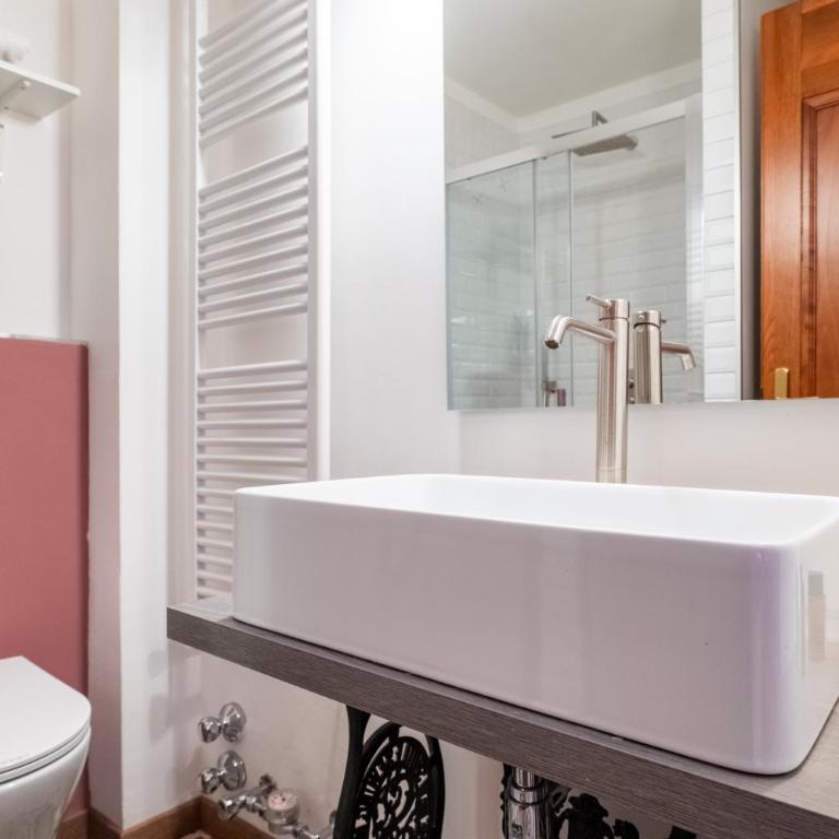 HelloCHALET Casa Lobita - Panoramic Balcony Apartment Walk to Gondola - Appartamento con 1 Camera da Letto e Balcone - 26