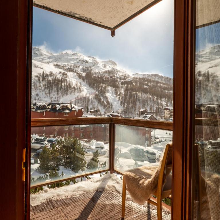 HelloCHALET Casa Lobita - Panoramic Balcony Apartment Walk to Gondola - Appartamento con 1 Camera da Letto e Balcone - 1