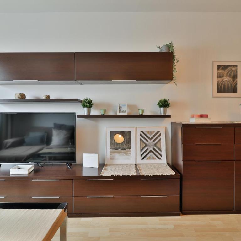 C13 Seaside Málaga with pool and parking - Two-Bedroom Apartment - 12