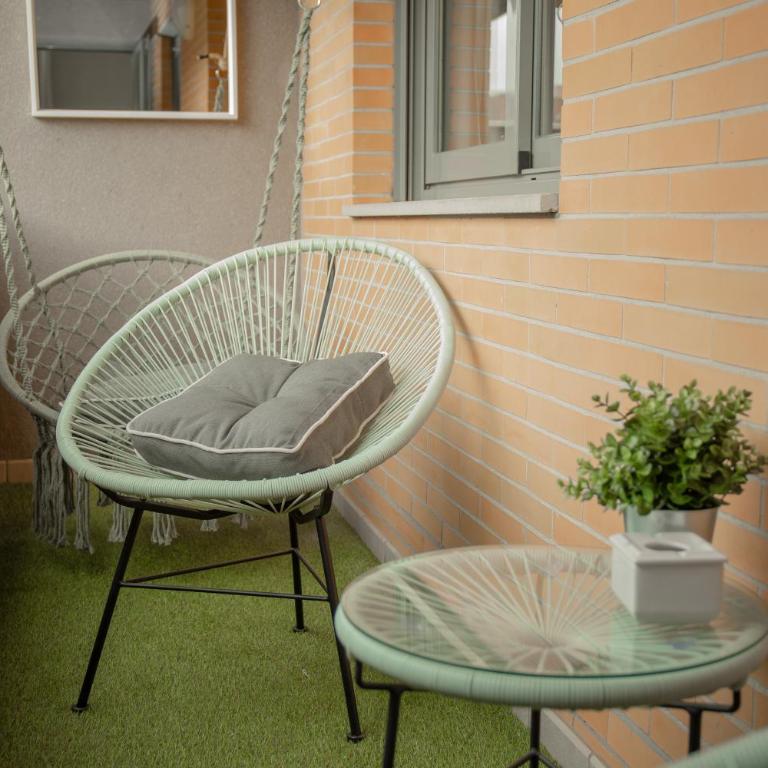 C13 Seaside Málaga with pool and parking - Two-Bedroom Apartment - 3