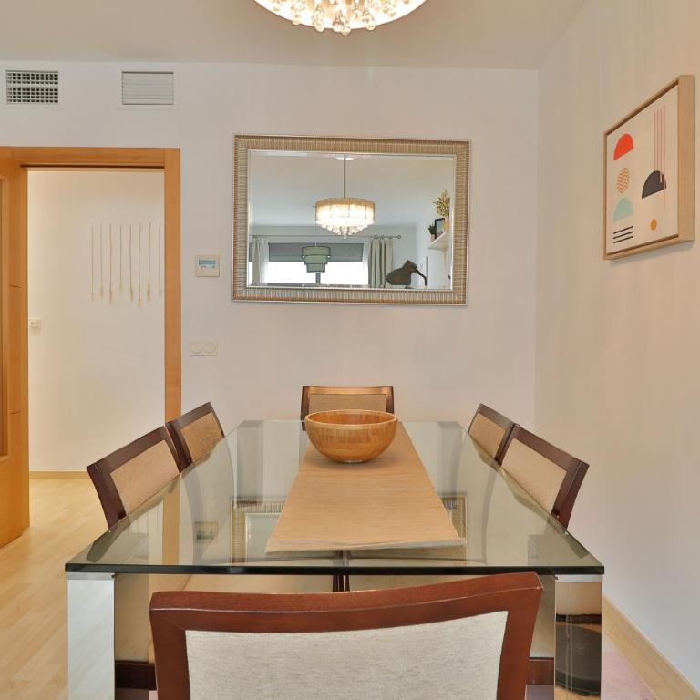 C13 Seaside Málaga with pool and parking - Two-Bedroom Apartment - 22