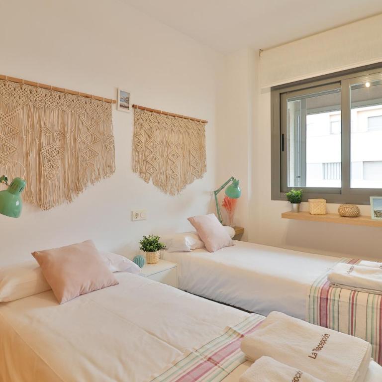 C13 Seaside Málaga with pool and parking - Two-Bedroom Apartment - 8